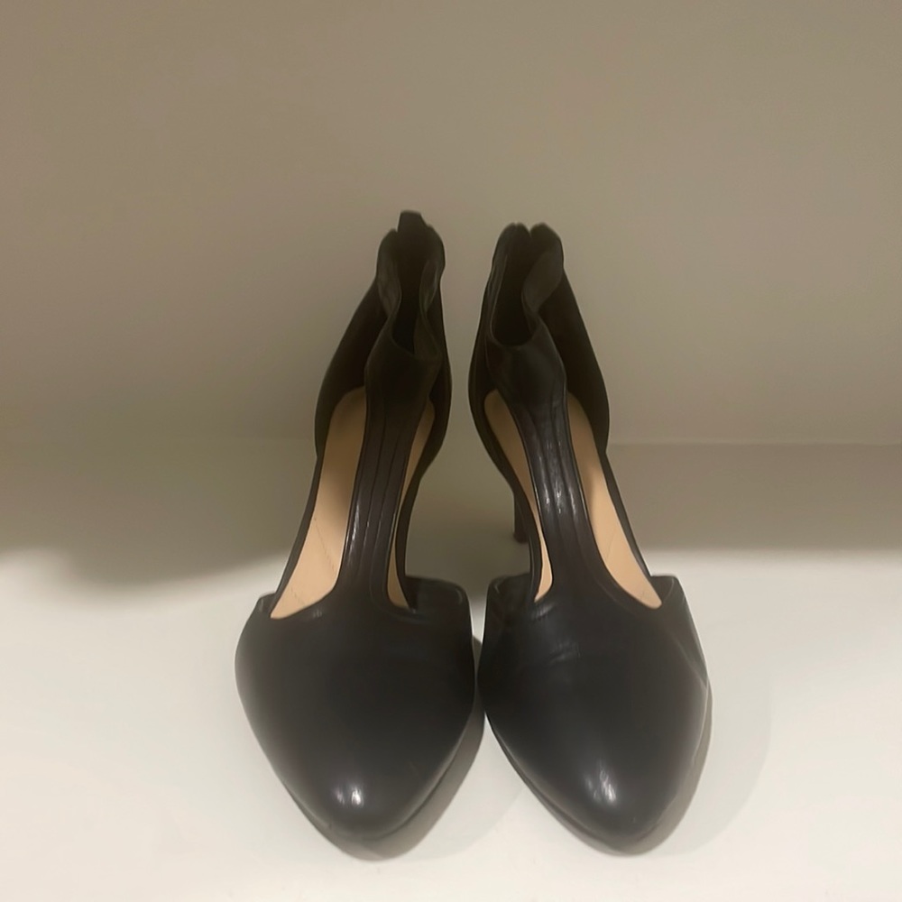 Clarks Artisan size 8 heels black